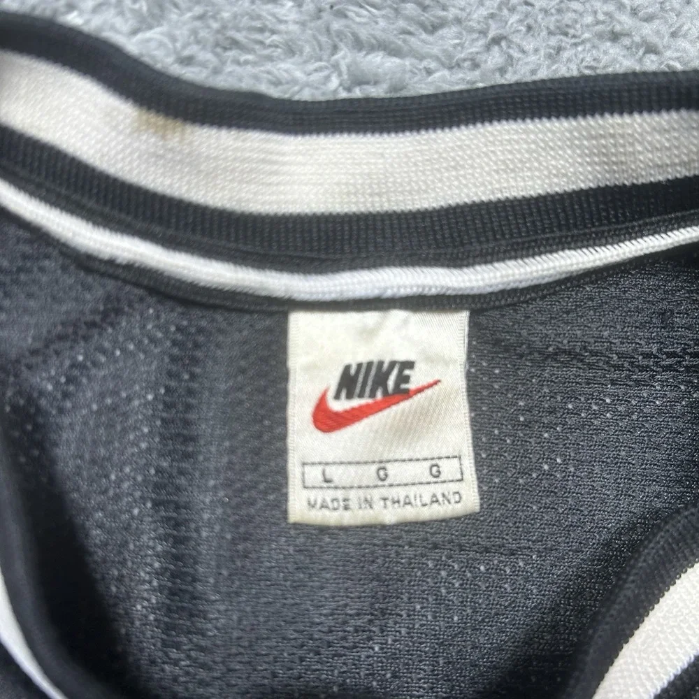 Vintage Nike Mesh Jersey Men's L Black White Tag V Neck Paint Splatter 90s *HOLE - Picture 5 of 12
